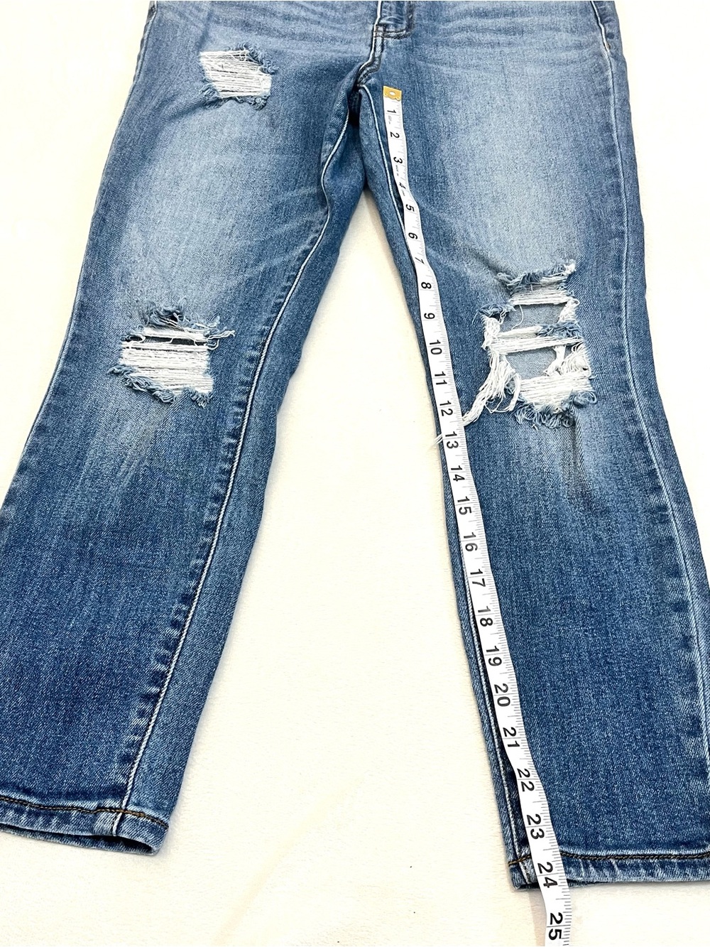 Studio Blue Women’s Distressed High-Rise Classic Blue Denim Jeans 30 Waist - Picture 7 of 16